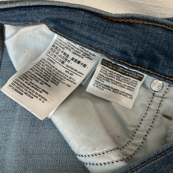 Levi’s 315 Shaping Bootcut - Picture 4 of 10